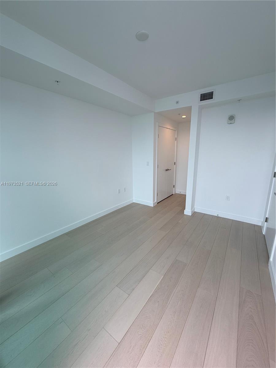 image La Baia Bay Harbor13