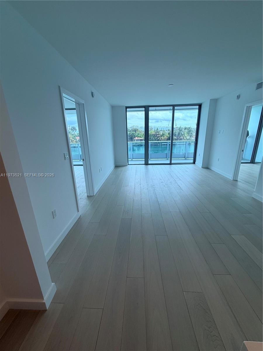 image La Baia Bay Harbor7