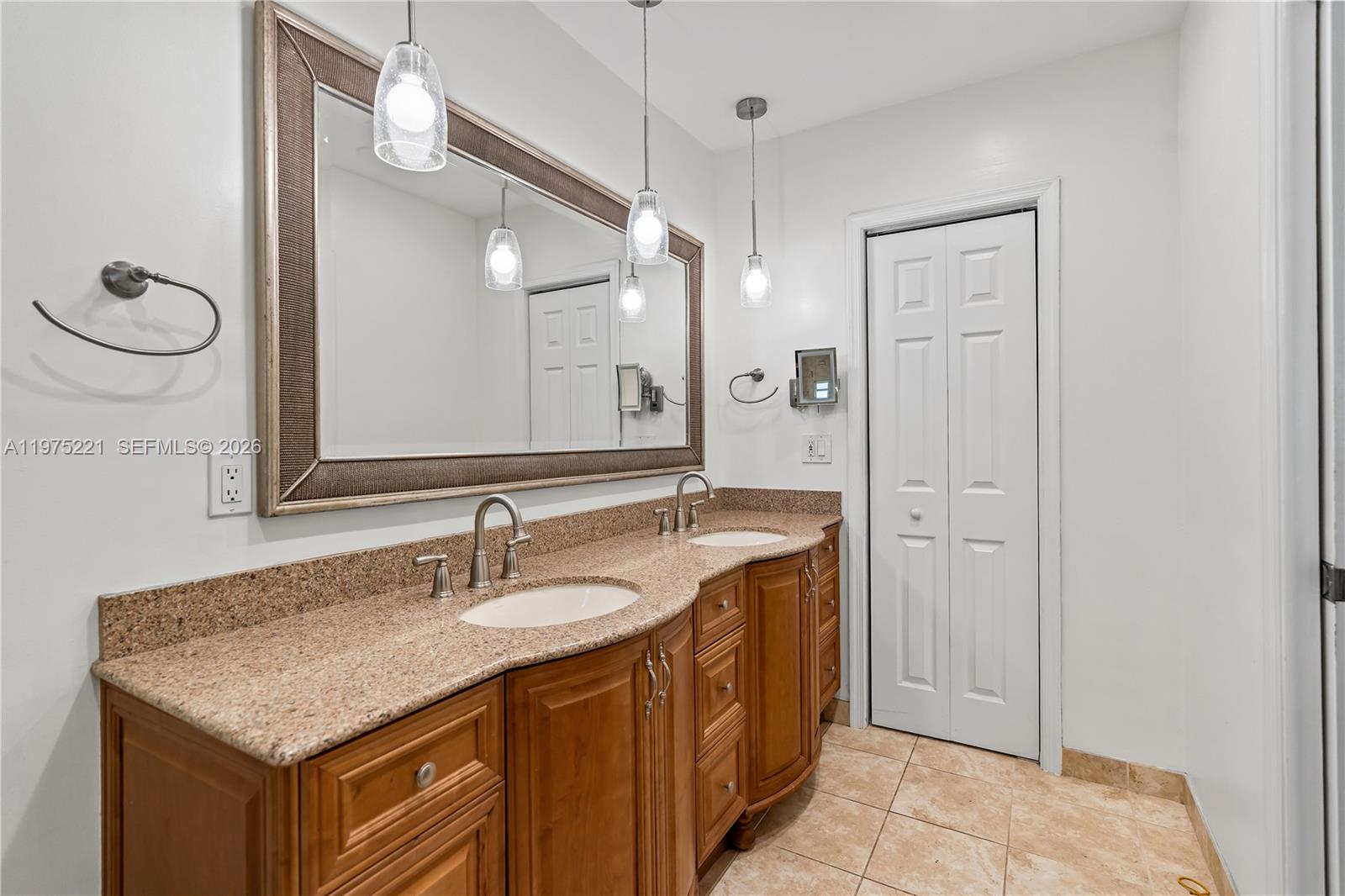 7521 SW 175th St Palmetto Bay, FL 33157