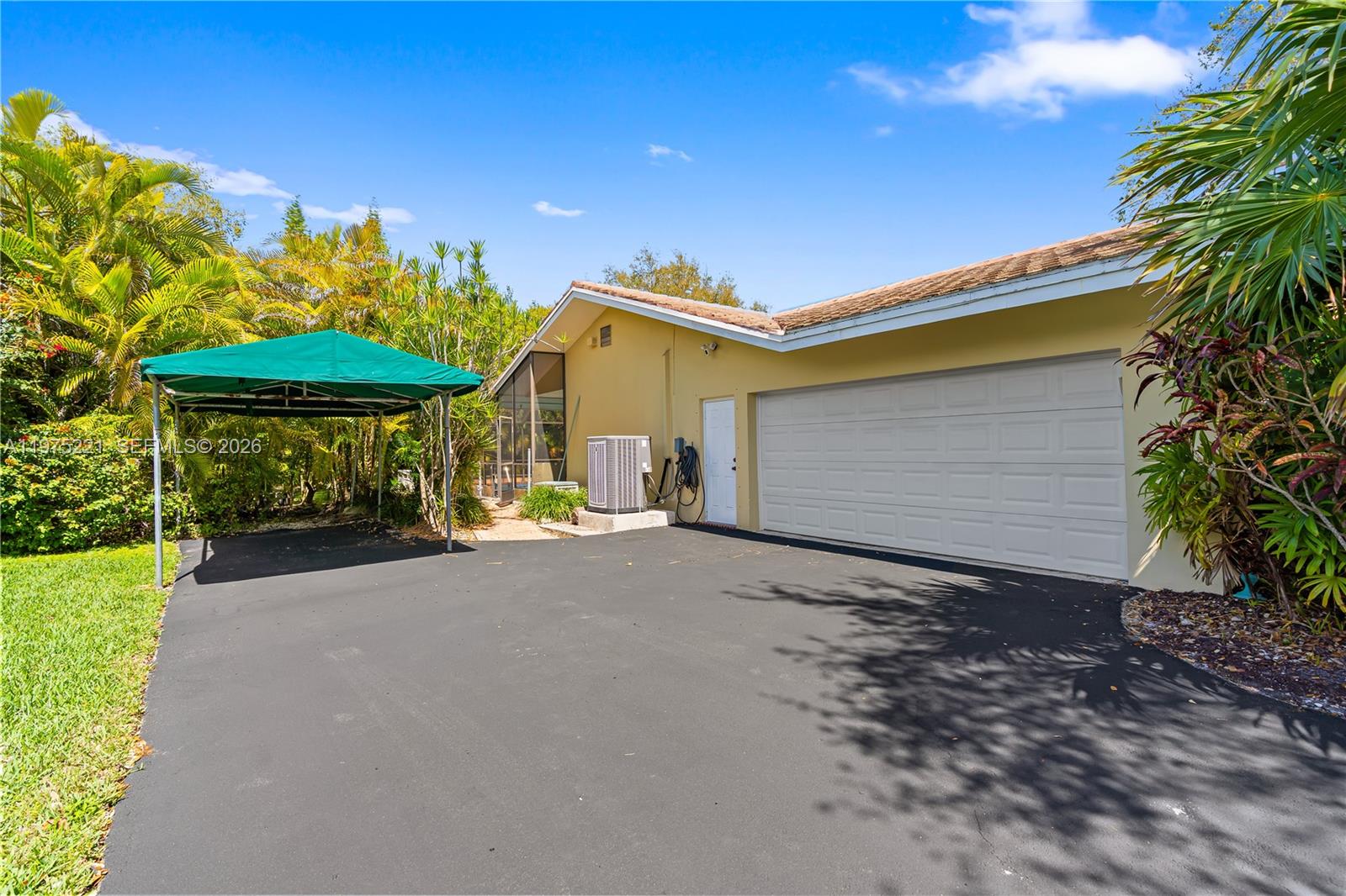 7521 SW 175th St Palmetto Bay, FL 33157