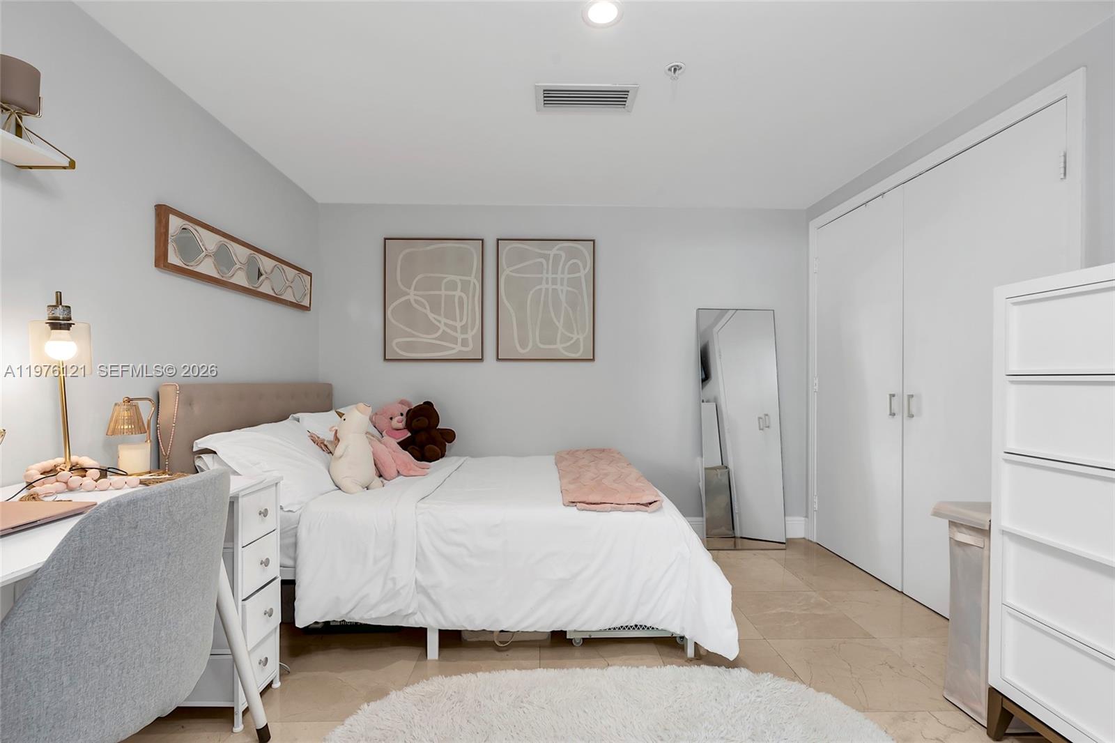 9066 SW 73rd Ct #910 Miami, FL 33156