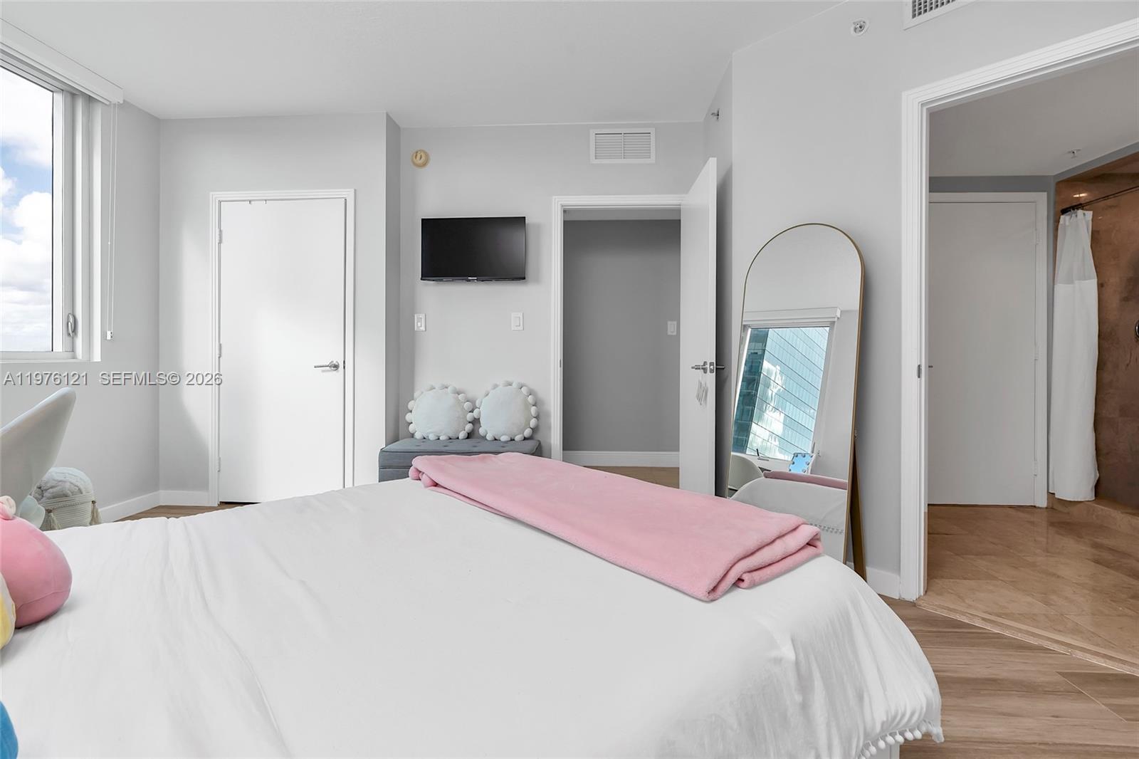 9066 SW 73rd Ct #910 Miami, FL 33156