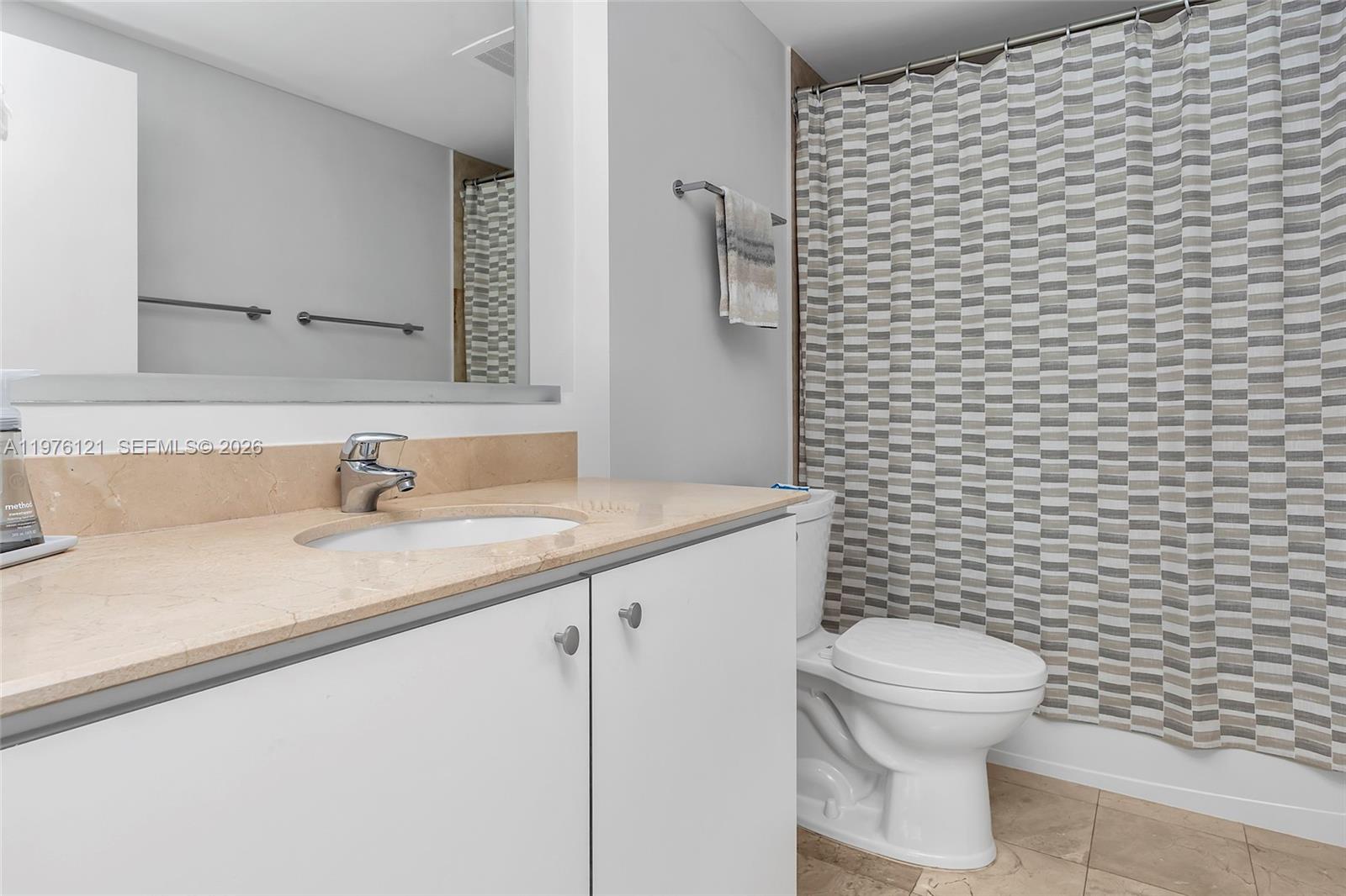 9066 SW 73rd Ct #910 Miami, FL 33156