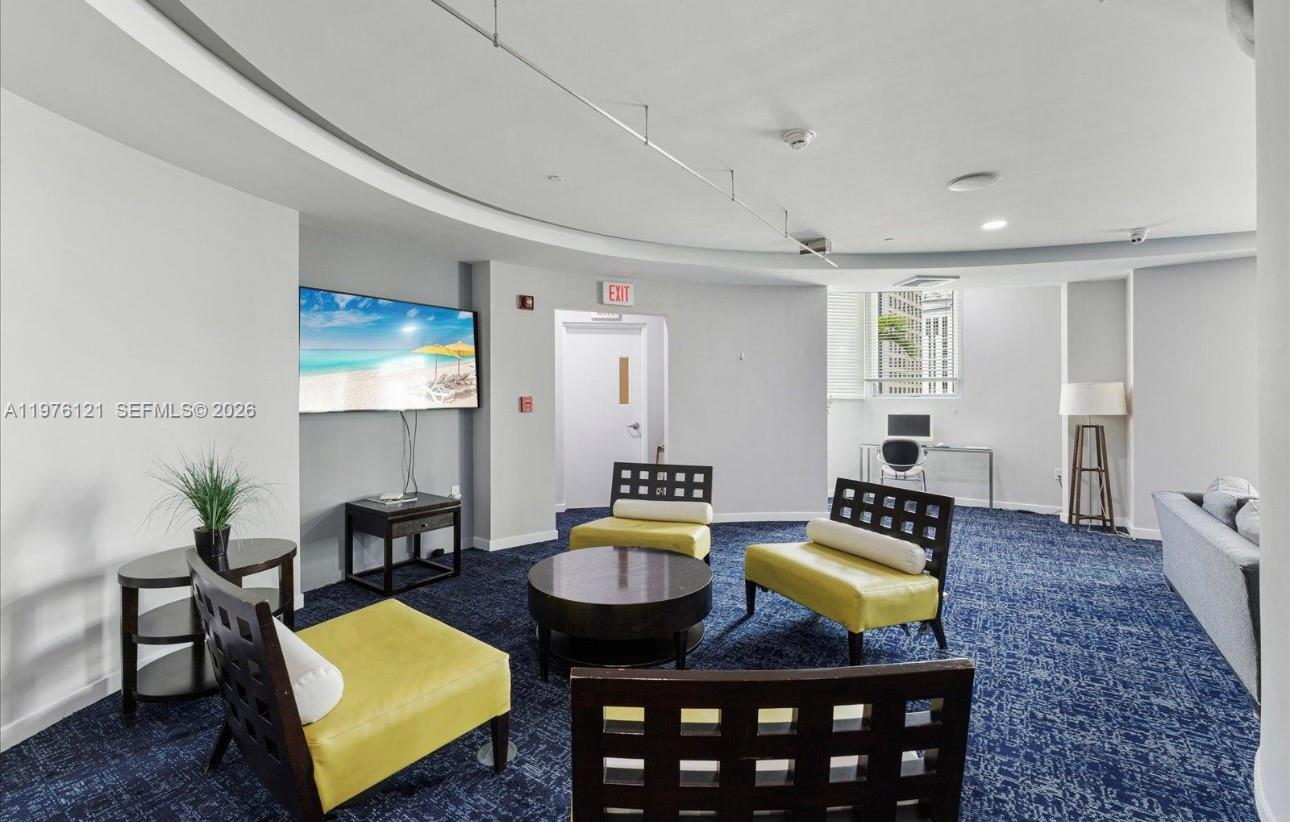 9066 SW 73rd Ct #910 Miami, FL 33156