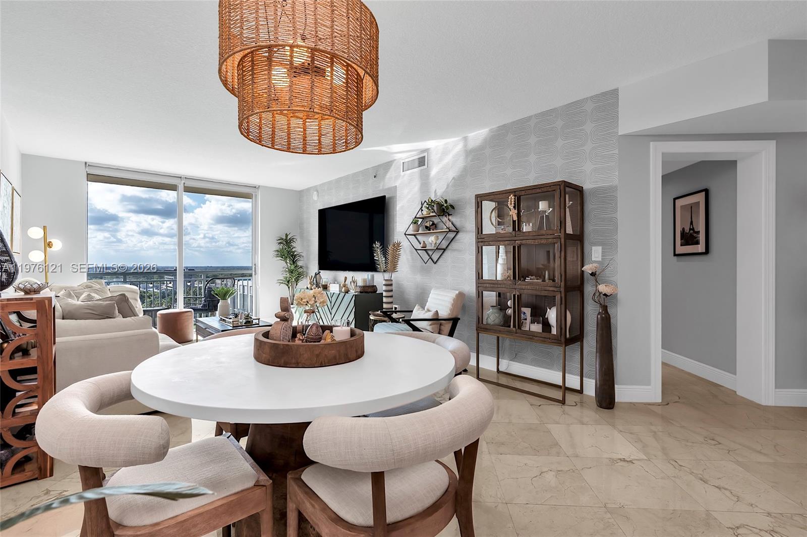 9066 SW 73rd Ct #910 Miami, FL 33156