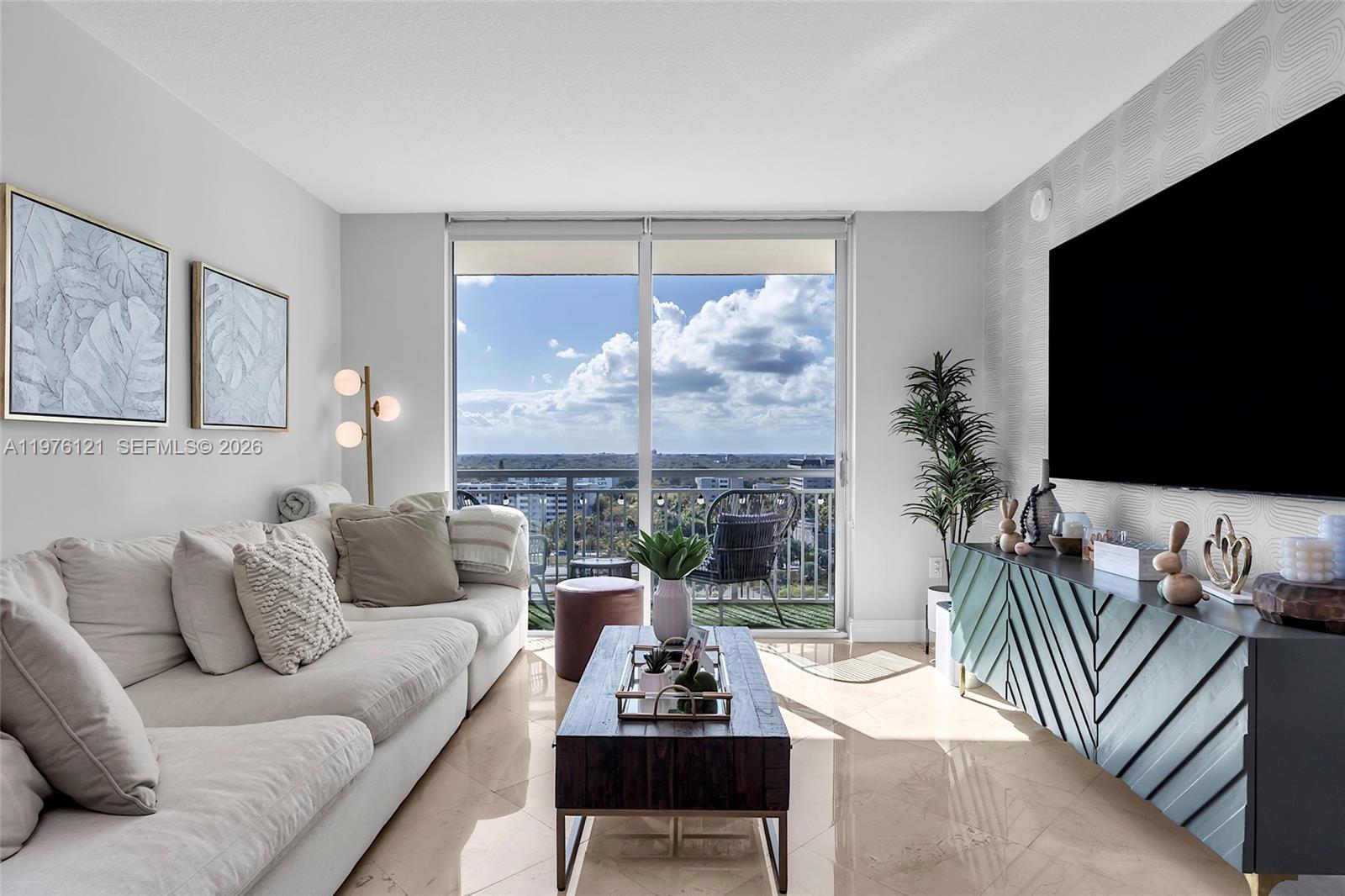 9066 SW 73rd Ct #910 Miami, FL 33156