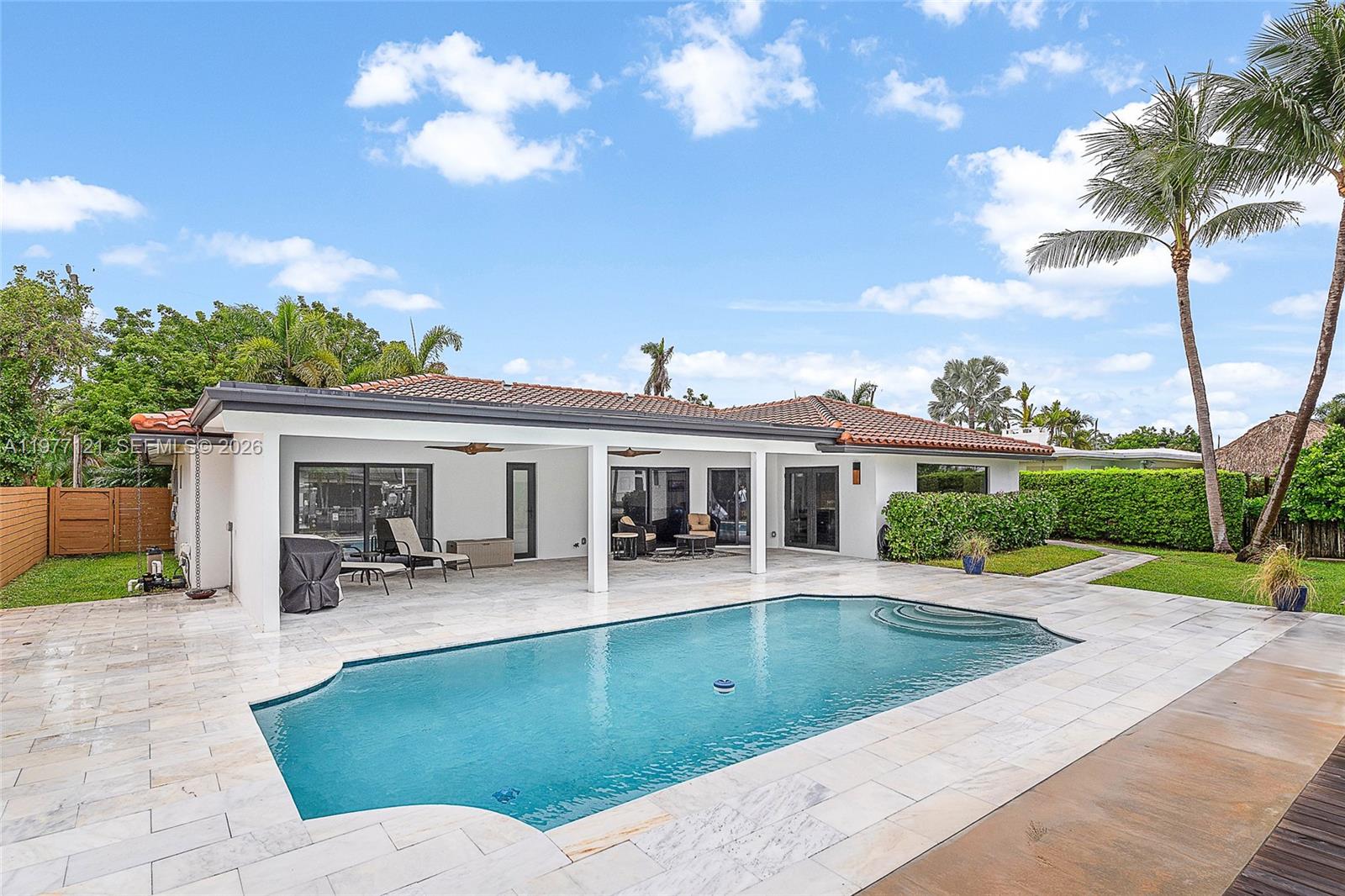 1250 NE 27th Ter Pompano Beach, FL 33062