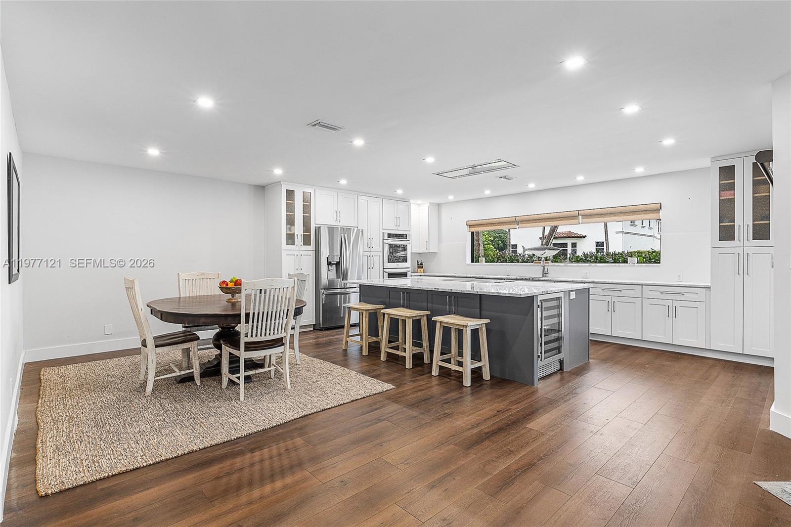 1250 NE 27th Ter Pompano Beach, FL 33062