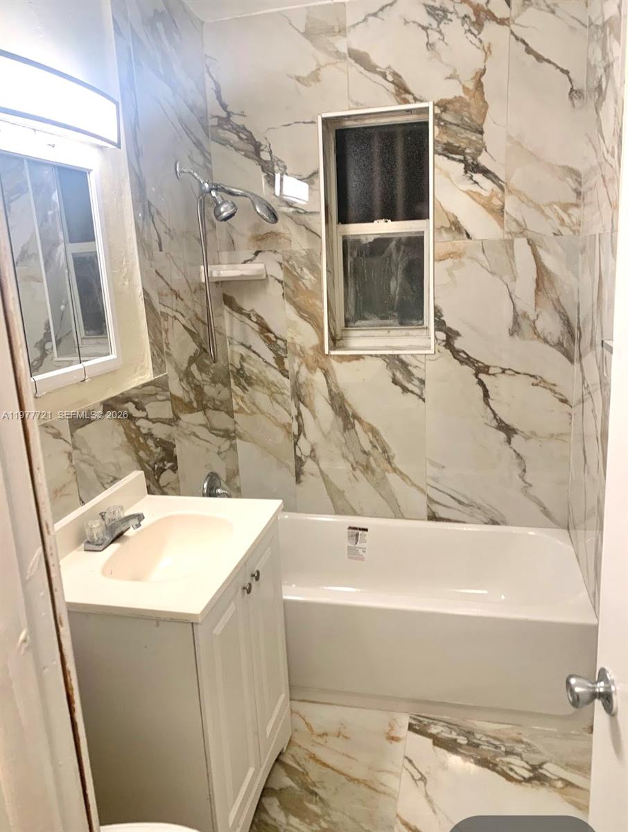 10761 SW 221st St Miami, FL 33170