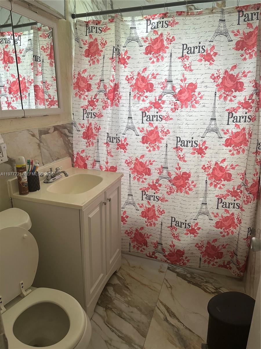 10761 SW 221st St Miami, FL 33170