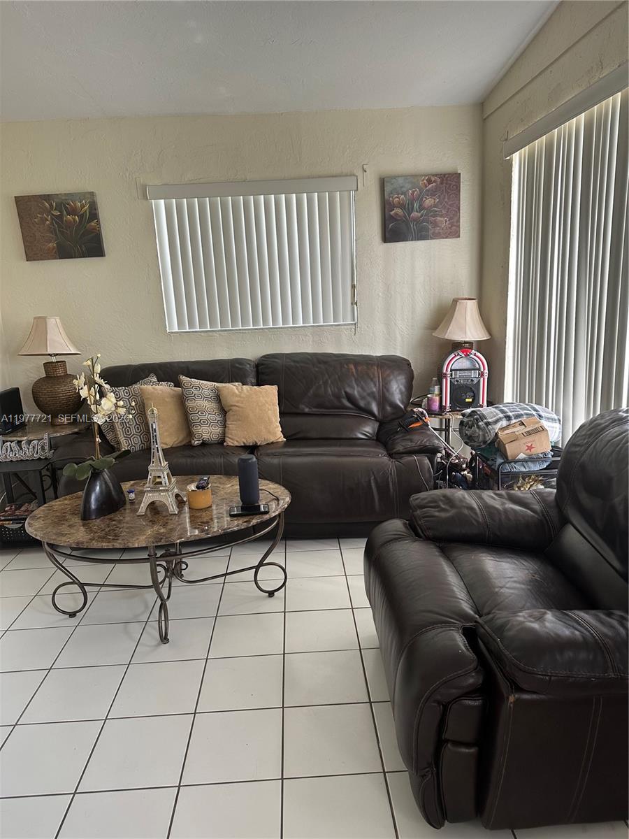 10761 SW 221st St Miami, FL 33170