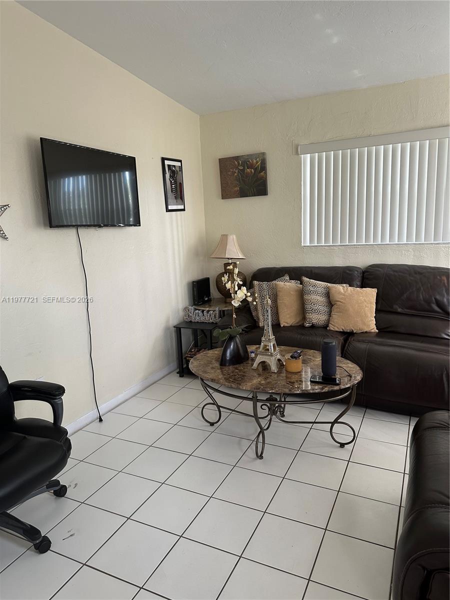 10761 SW 221st St Miami, FL 33170