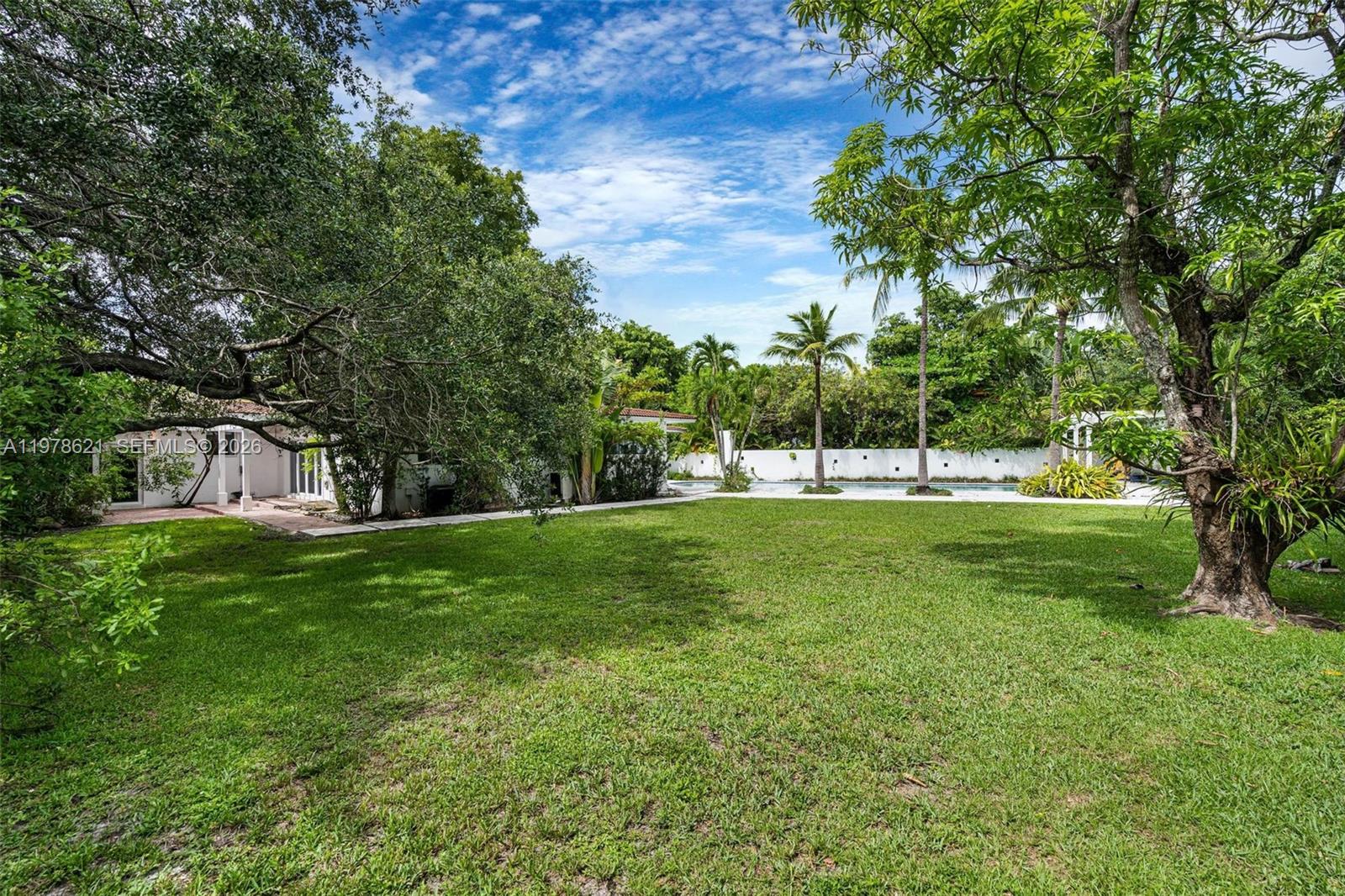 5714 SW 80th St South Miami, FL 33143