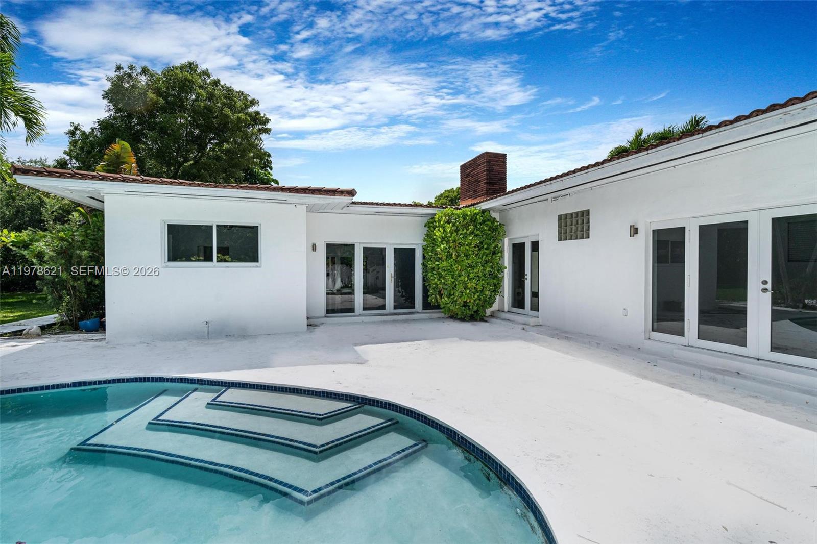 5714 SW 80th St South Miami, FL 33143