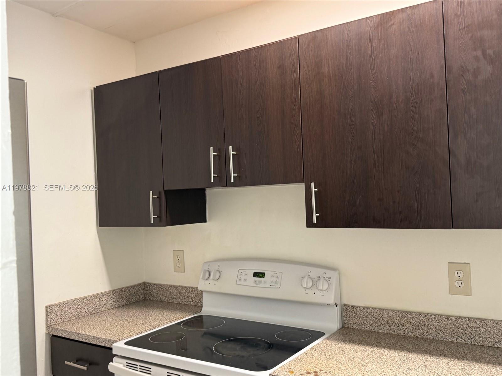 1001 Twin Lks Dr #29-D Coral Springs, FL 33071