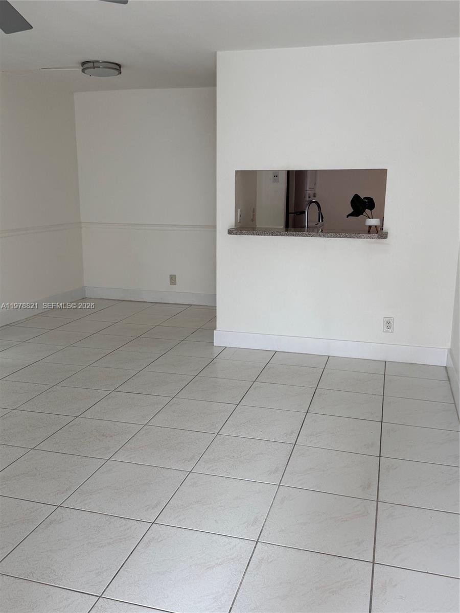 1001 Twin Lks Dr #29-D Coral Springs, FL 33071