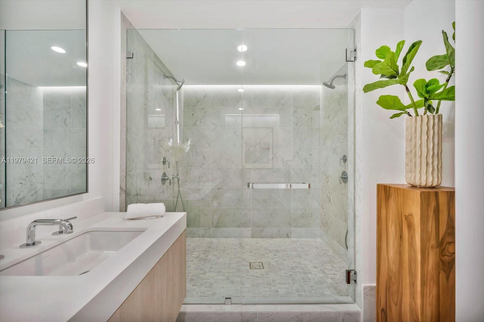 9201 E Bay Hbr Dr #503 Bal Harbour, FL 33154