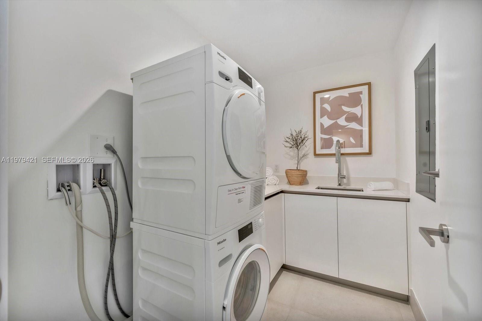 9201 E Bay Hbr Dr #503 Bal Harbour, FL 33154