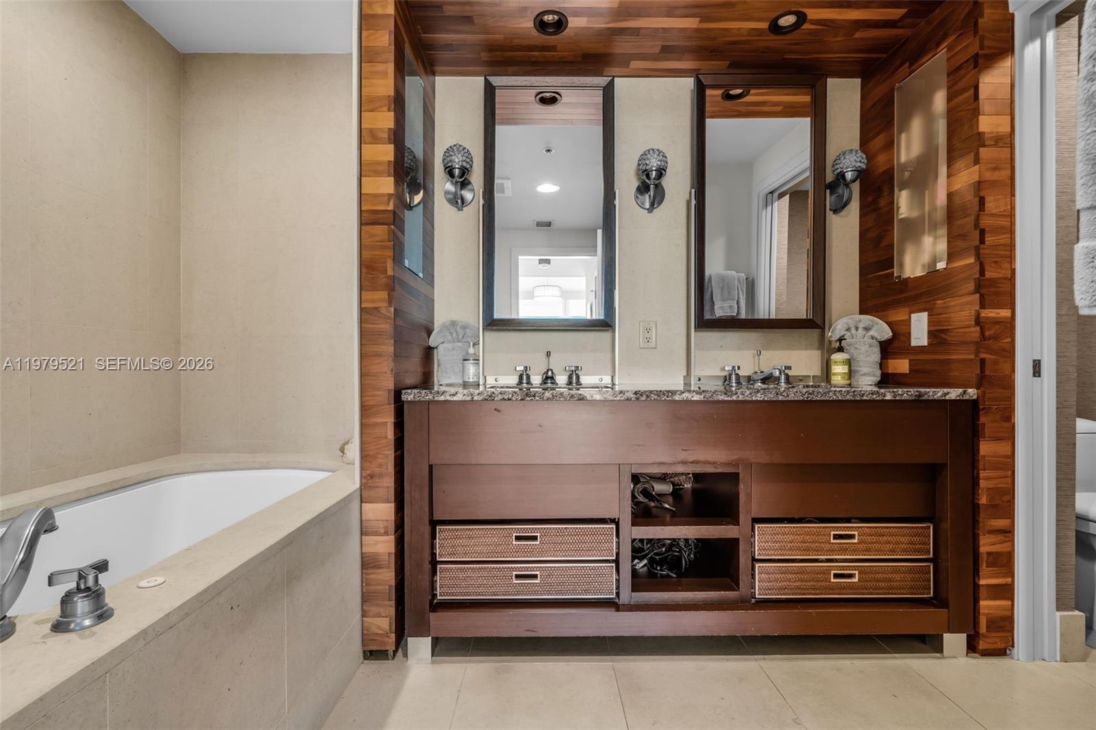 image The Carillon North Tower14