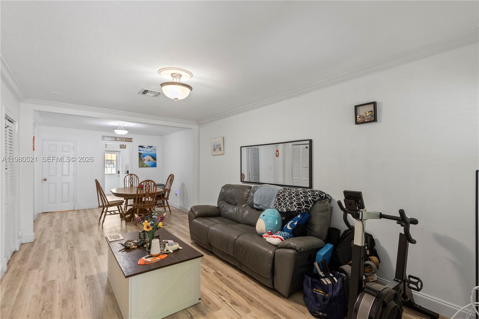 2532 SW 27th St Miami, FL 33133