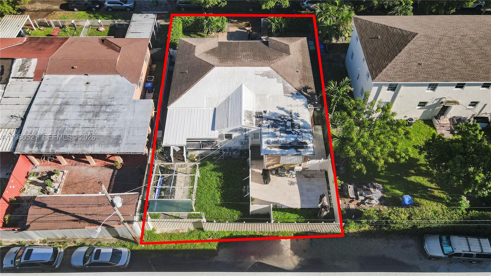 2532 SW 27th St Miami, FL 33133