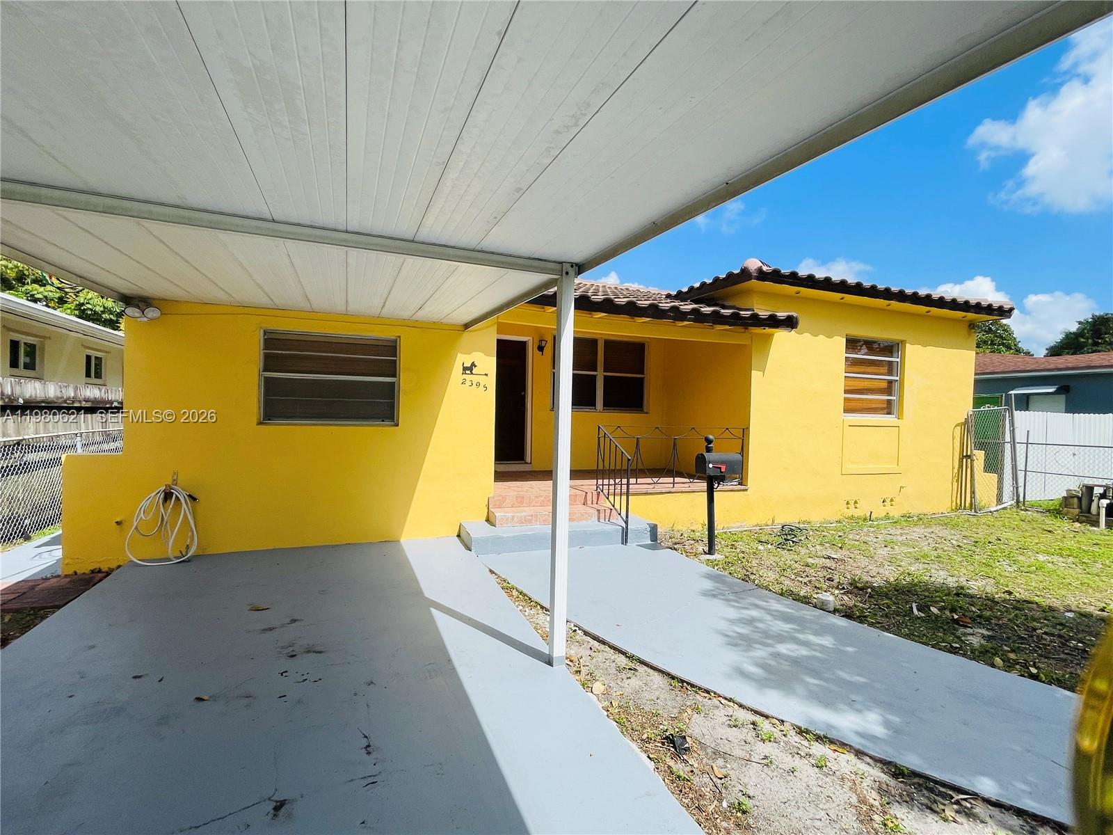 2395 SW 2nd St Miami, FL 33135