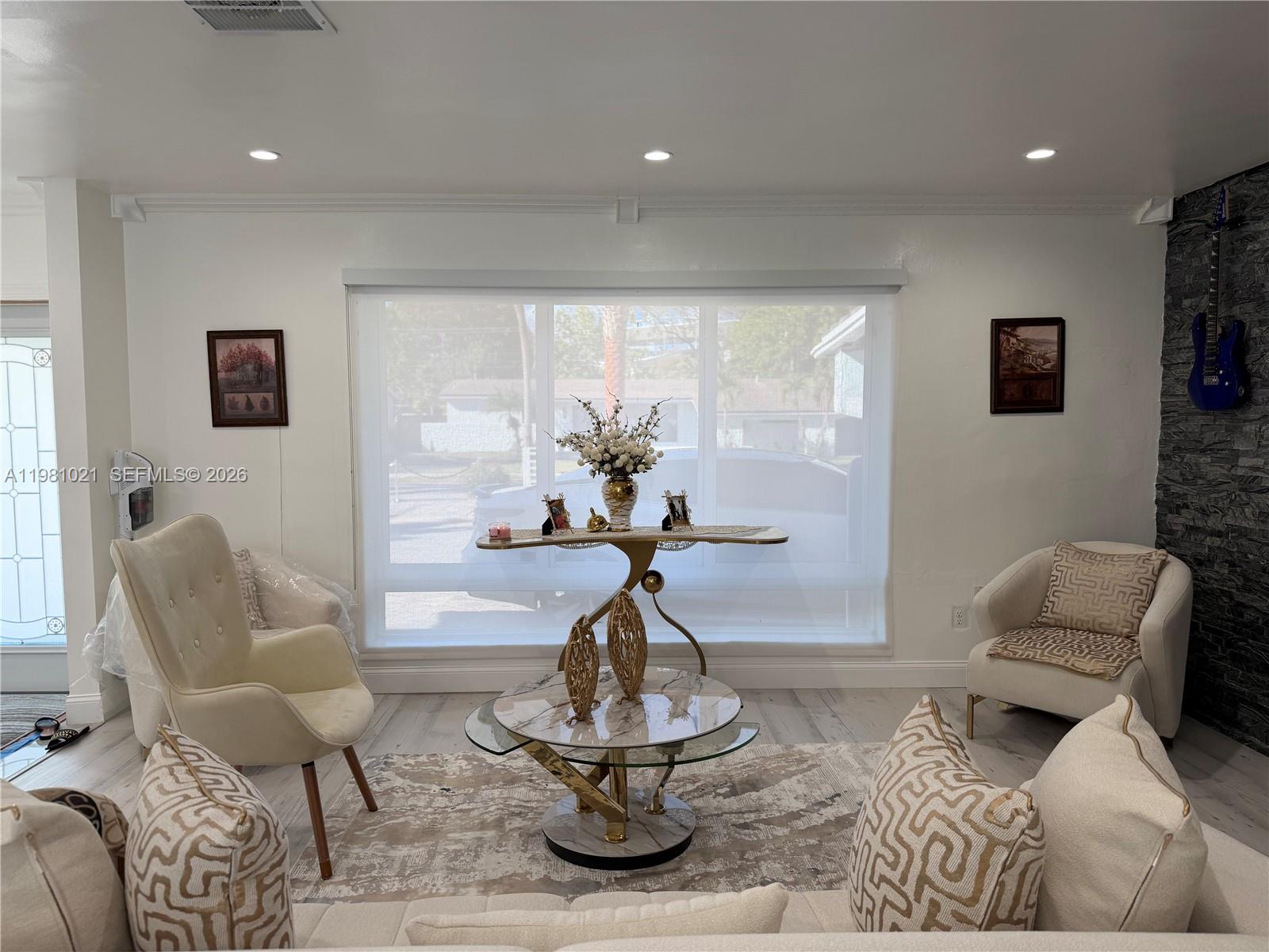 2250 NW 196th St #n/a Miami Gardens, FL 33056