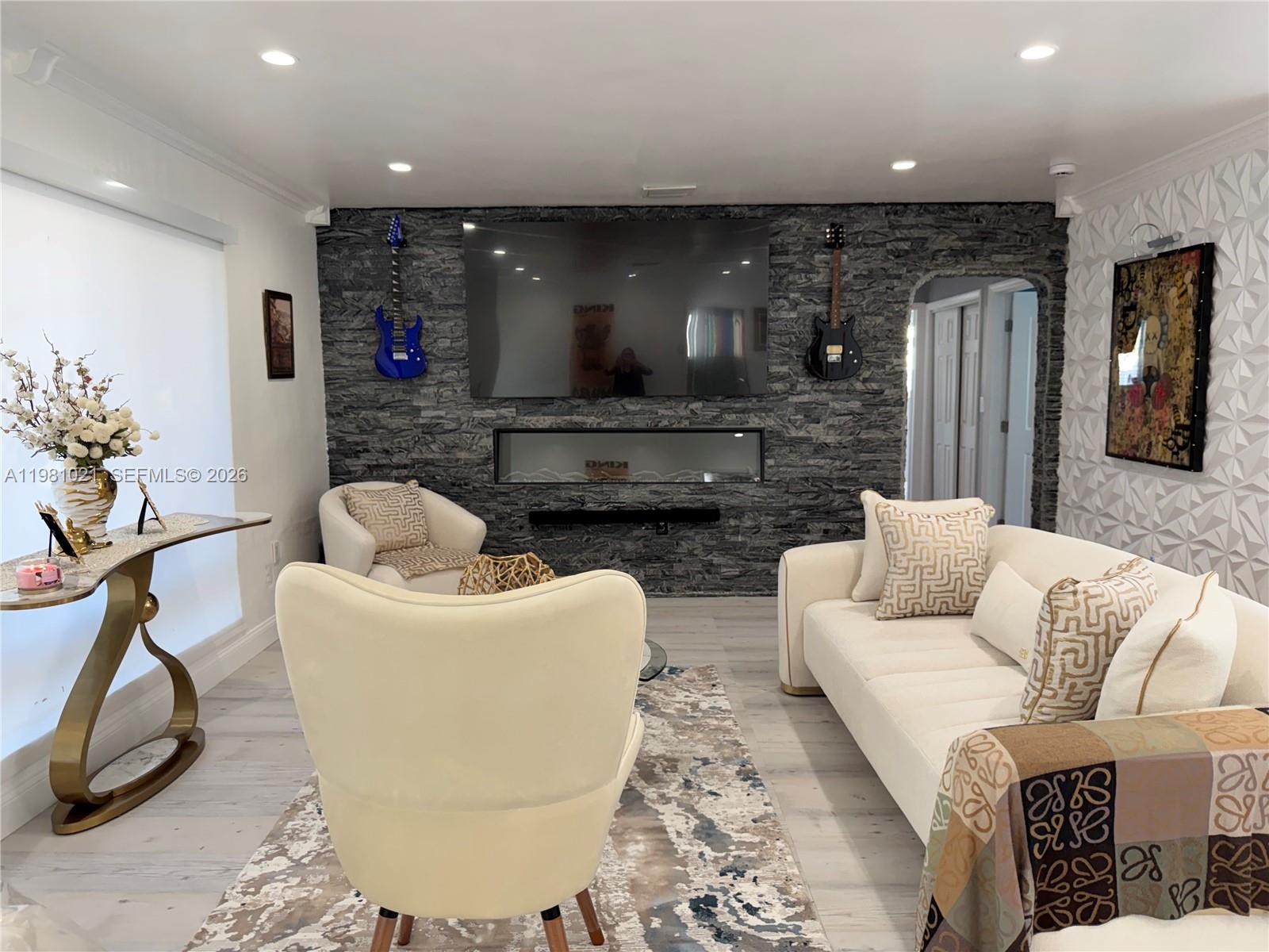 2250 NW 196th St #n/a Miami Gardens, FL 33056