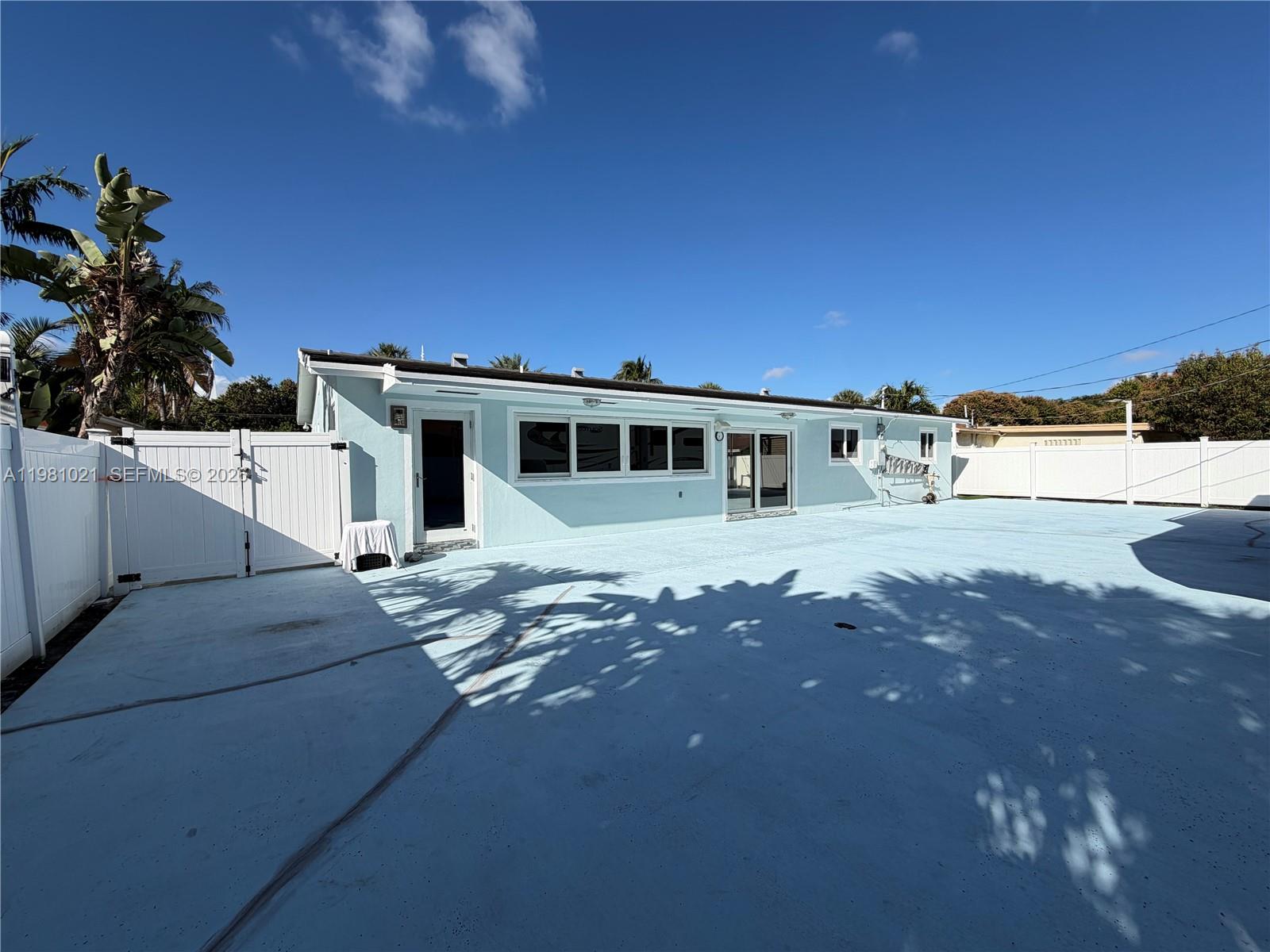 2250 NW 196th St #n/a Miami Gardens, FL 33056