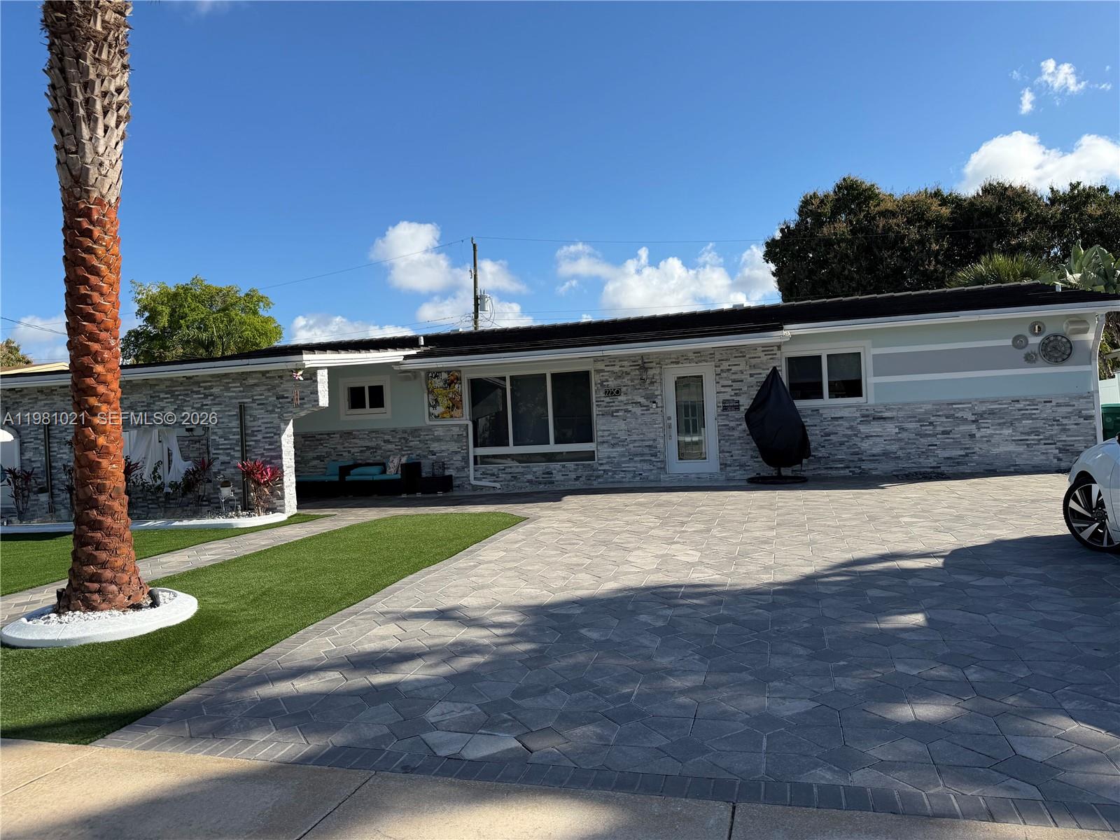 2250 NW 196th St #n/a Miami Gardens, FL 33056