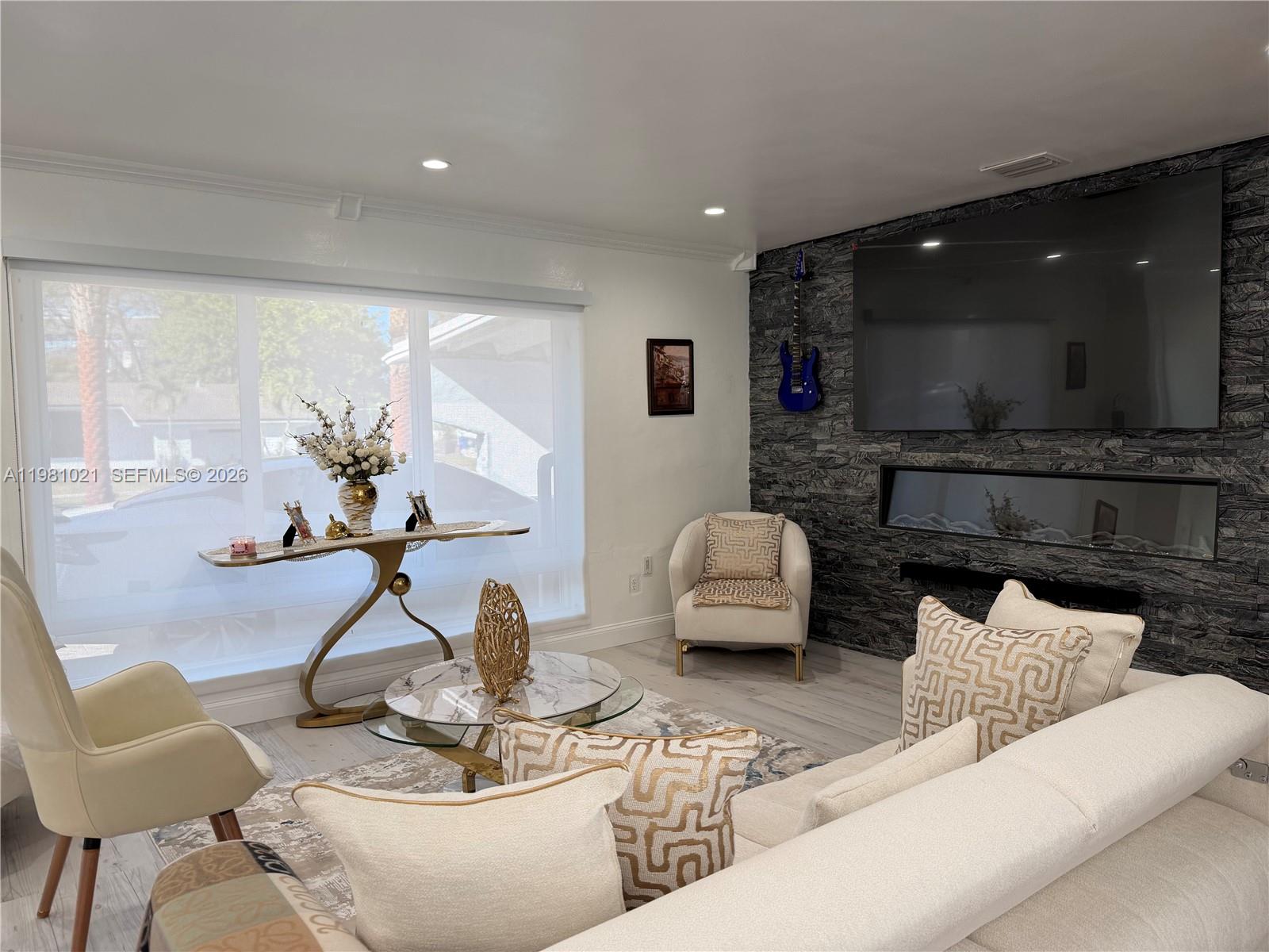 2250 NW 196th St #n/a Miami Gardens, FL 33056