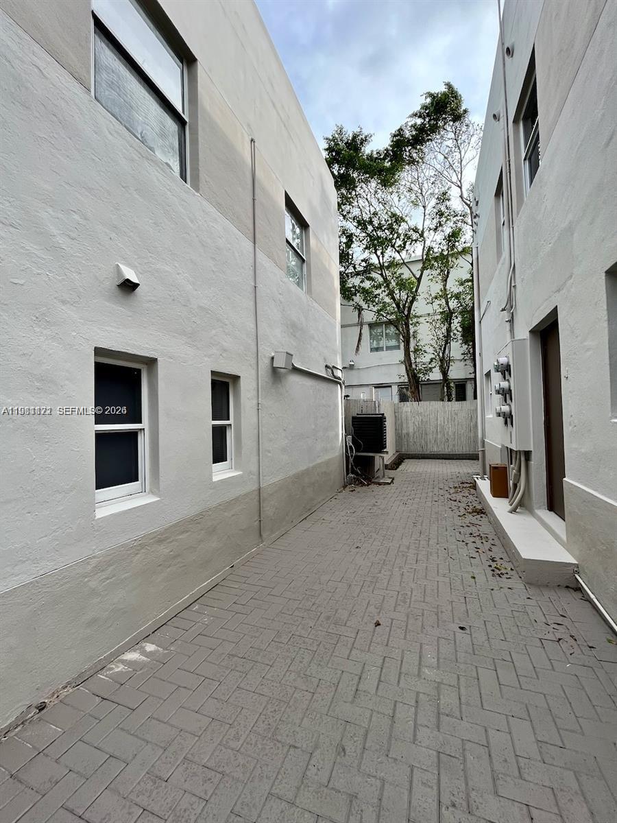 833 W 39th St #3 Miami Beach, FL 33140