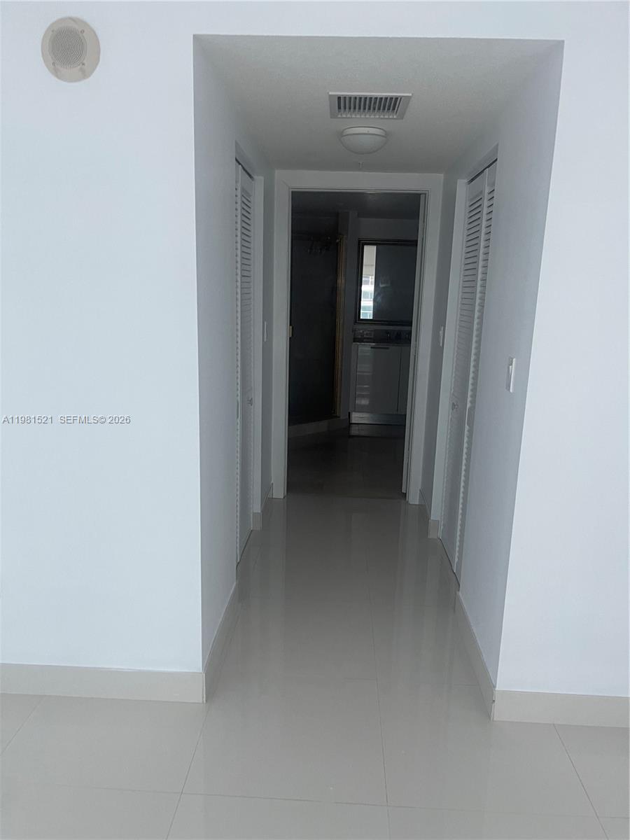 1800 N Bayshore Dr #1812 Miami, FL 33132