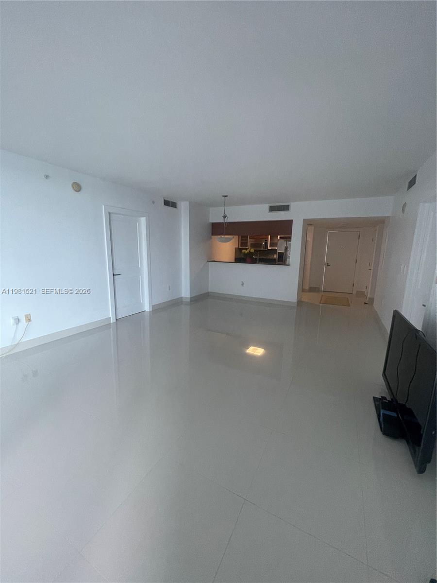 1800 N Bayshore Dr #1812 Miami, FL 33132