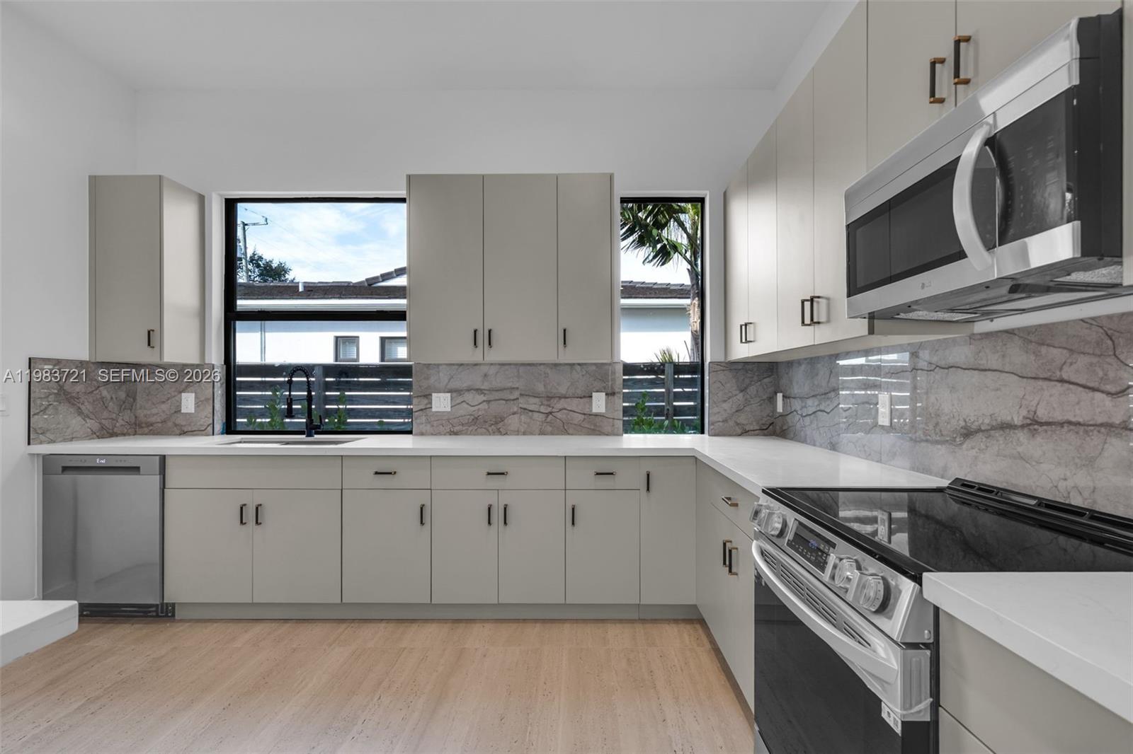 3905 SW 5th St #3905 Coral Gables, FL 33134