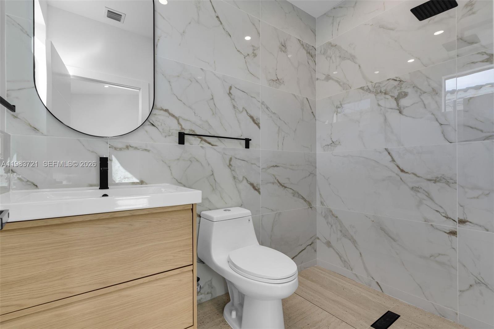 3905 SW 5th St #3905 Coral Gables, FL 33134