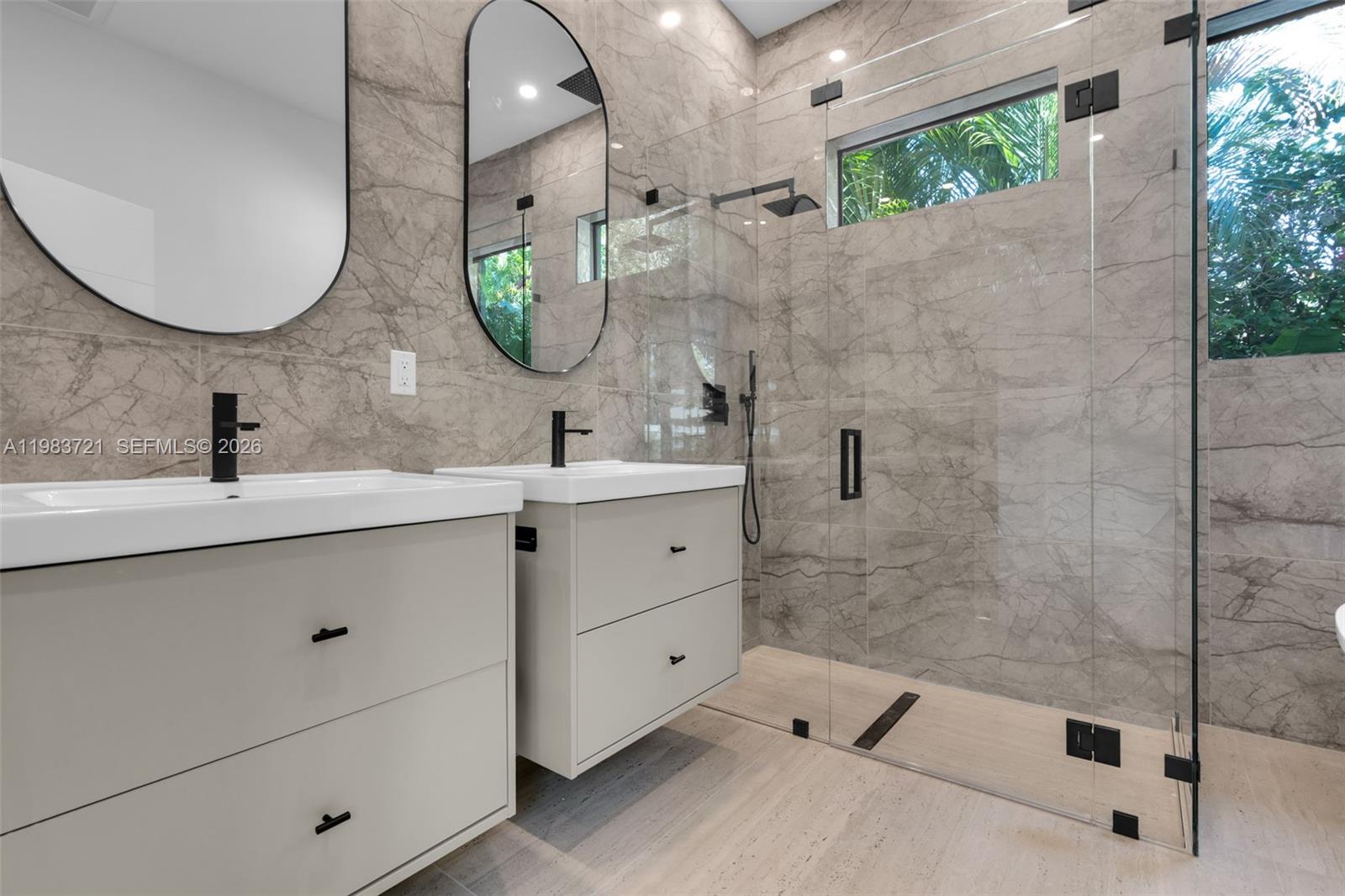 3905 SW 5th St #3905 Coral Gables, FL 33134