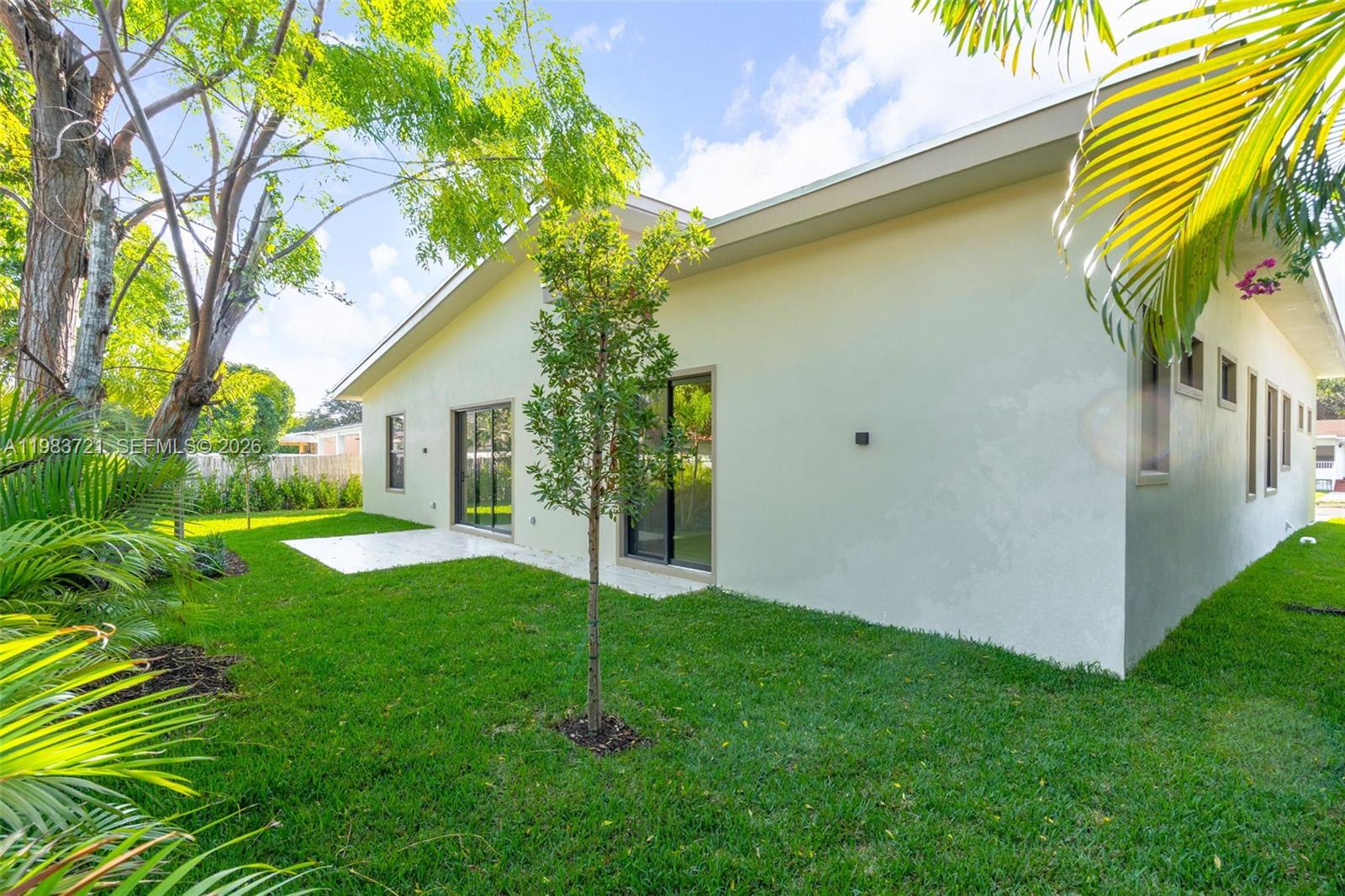 3905 SW 5th St #3905 Coral Gables, FL 33134
