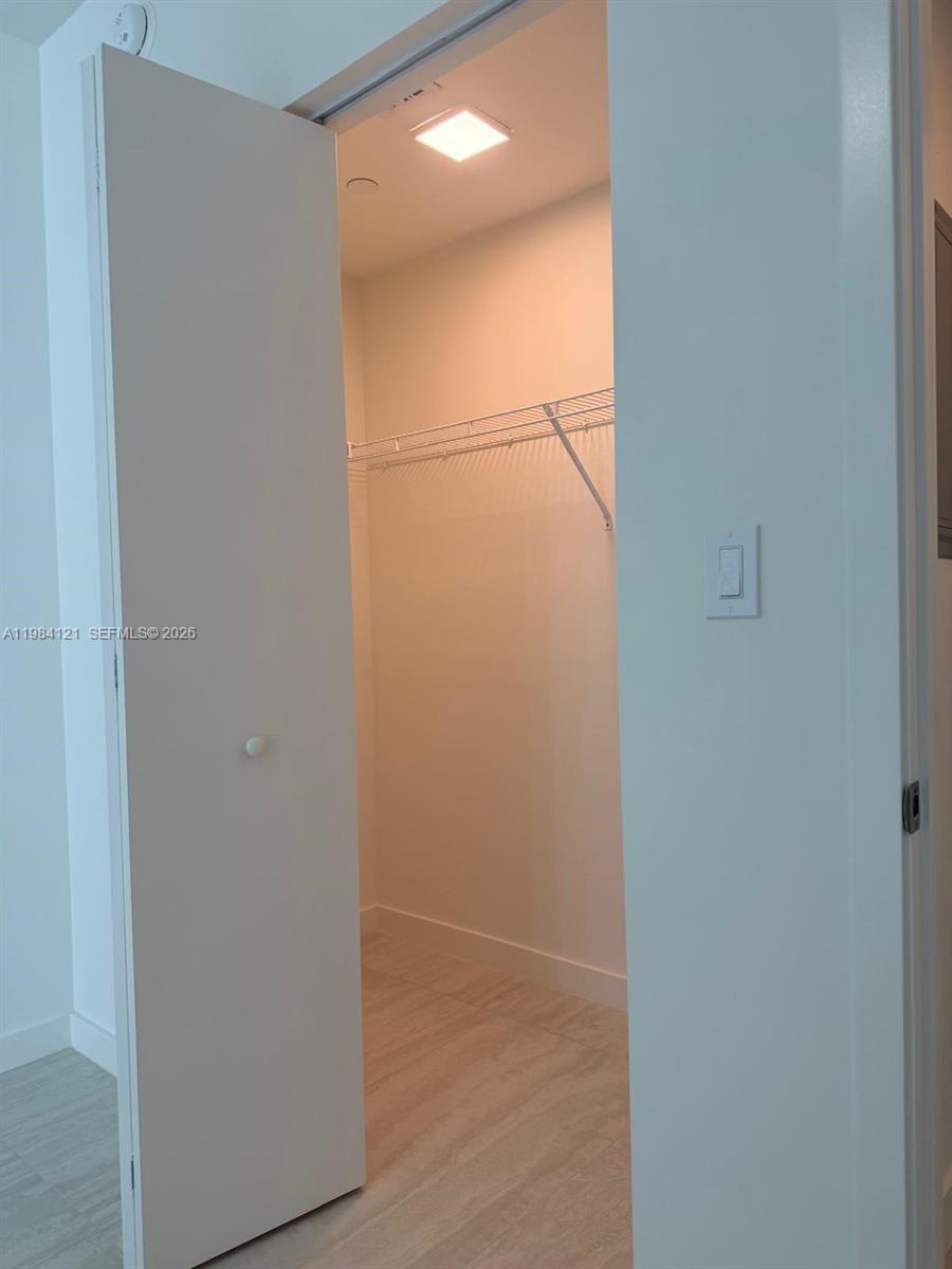 99 SE 5th St #1611 Miami, FL 33131