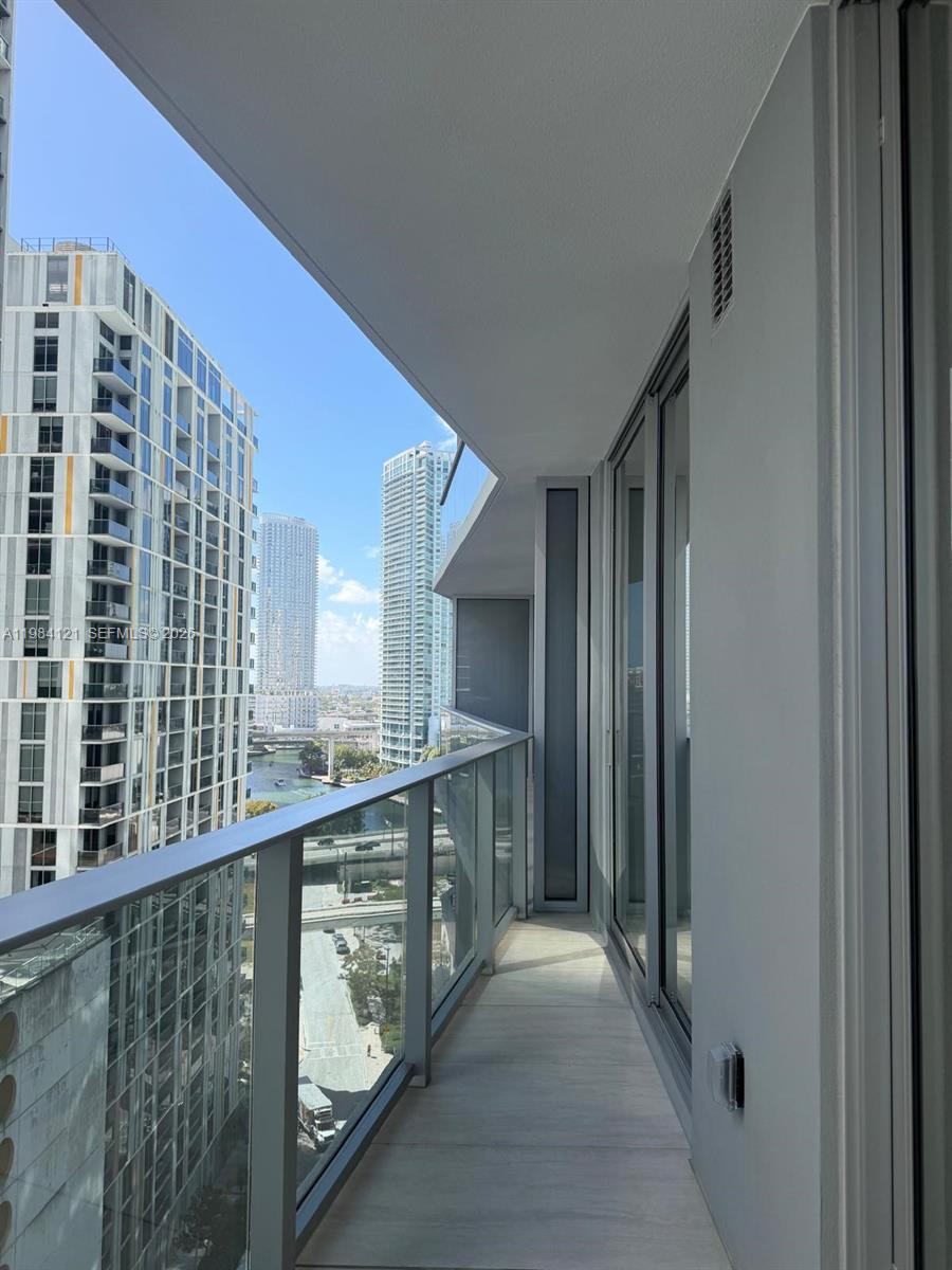 99 SE 5th St #1611 Miami, FL 33131