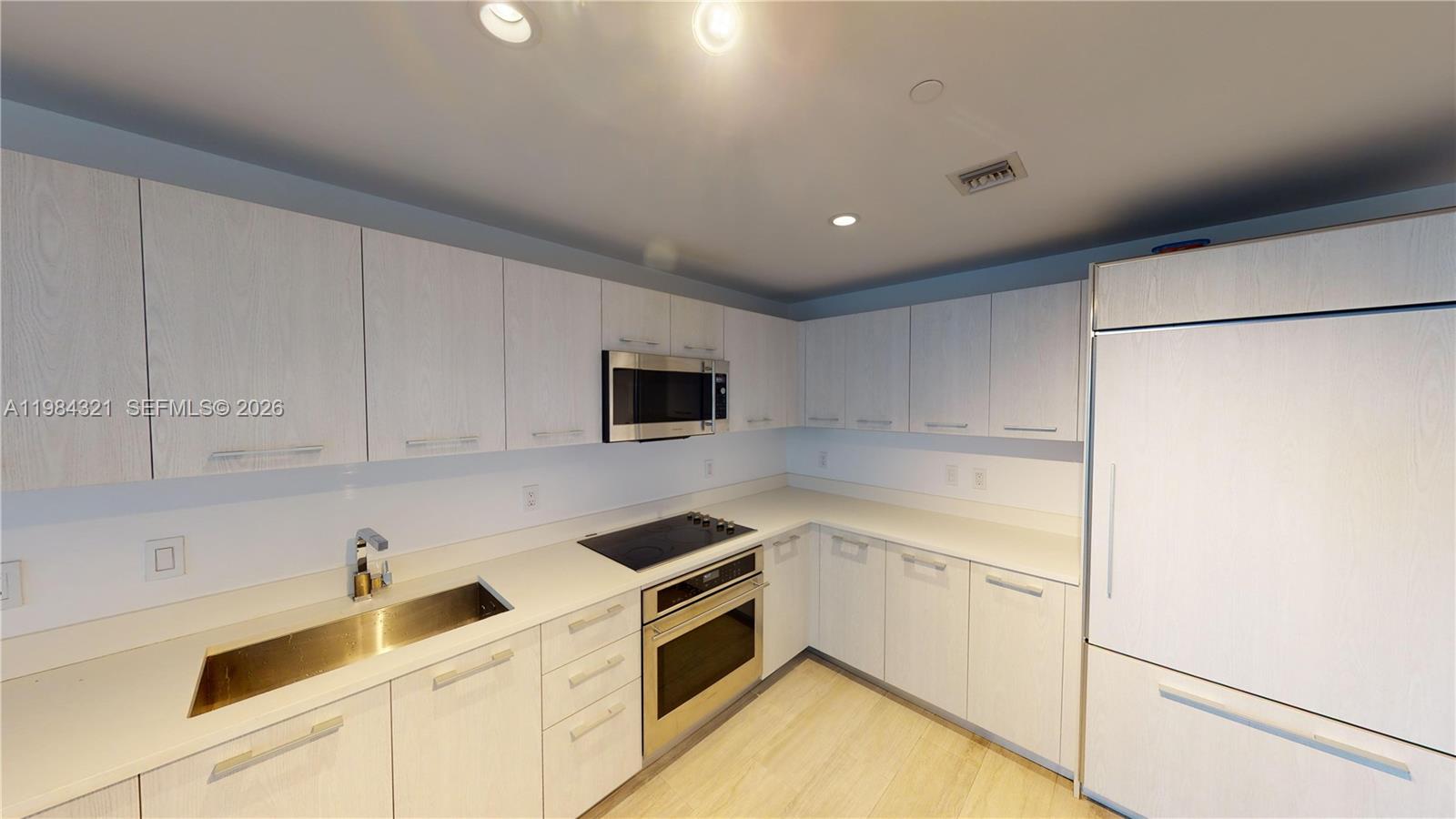 55 SW 9th St #2010 Miami, FL 33130