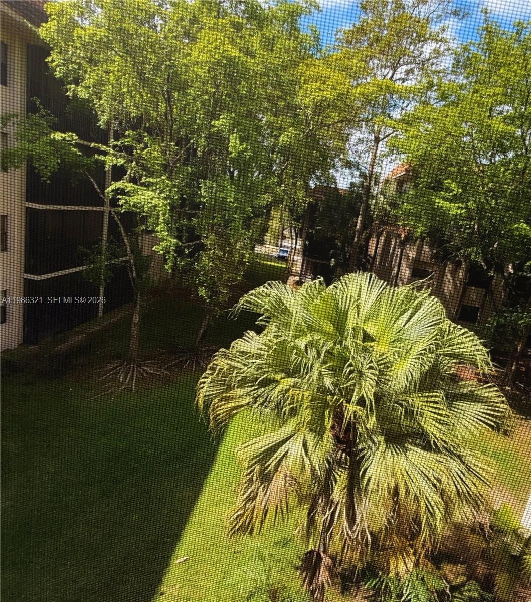 511 Ives Dairy Rd #301-6 Miami, FL 33179