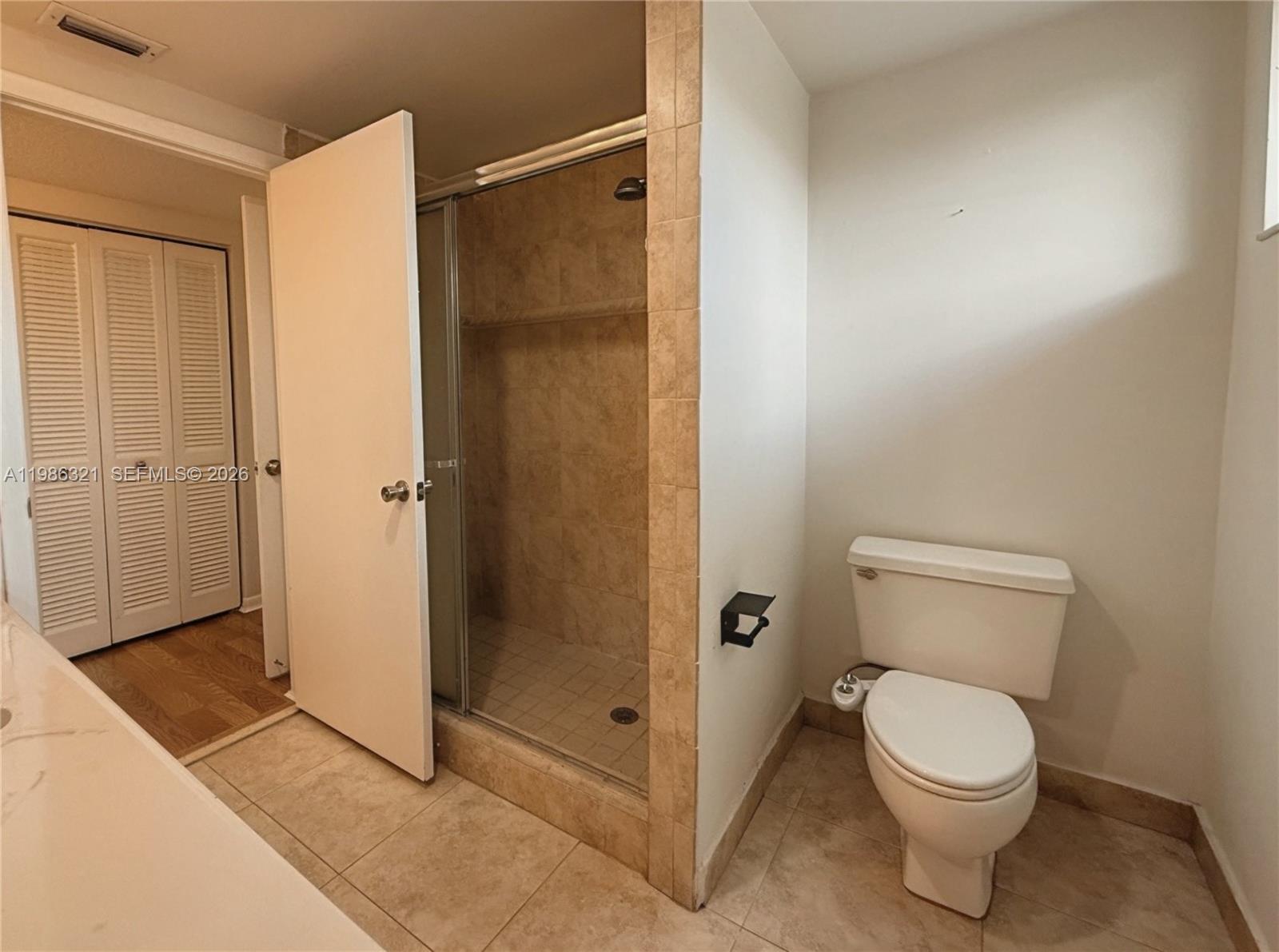 511 Ives Dairy Rd #301-6 Miami, FL 33179