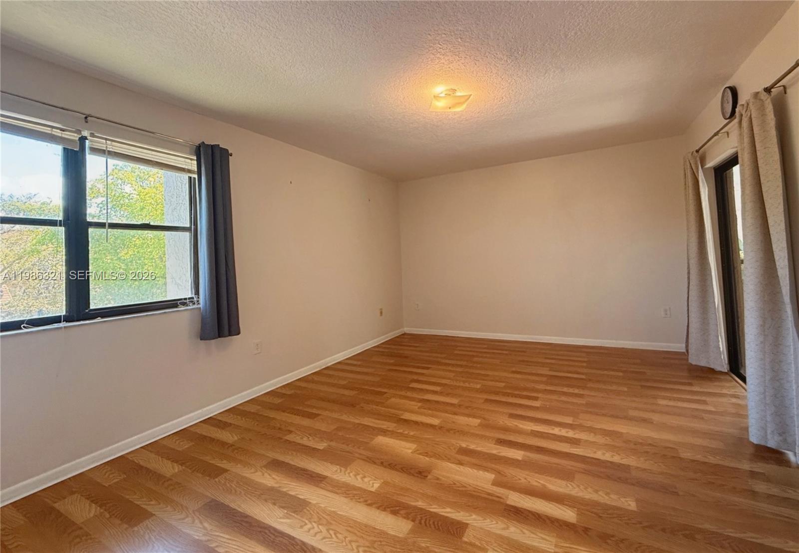 511 Ives Dairy Rd #301-6 Miami, FL 33179