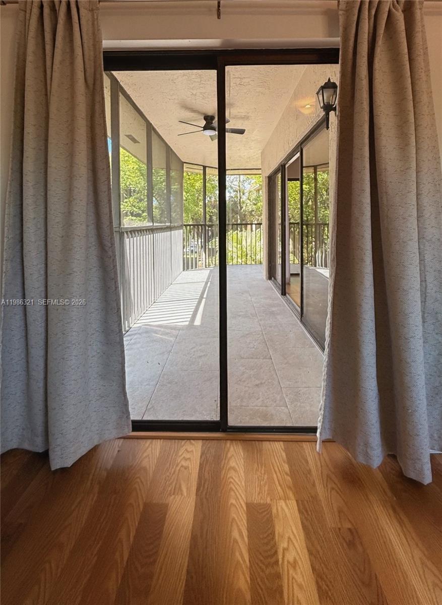 511 Ives Dairy Rd #301-6 Miami, FL 33179