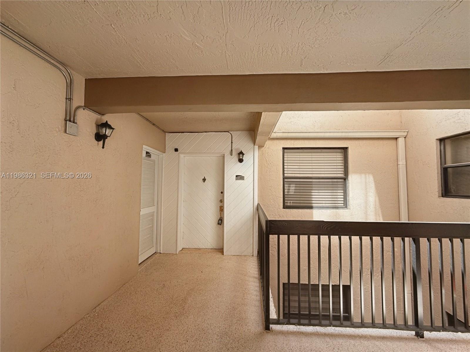 511 Ives Dairy Rd #301-6 Miami, FL 33179