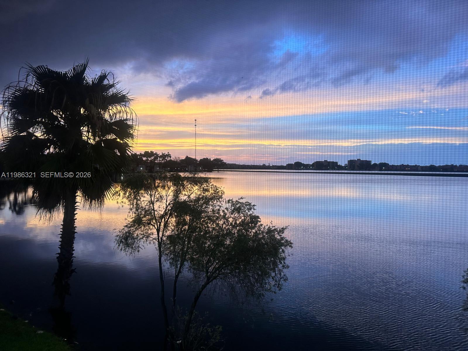 511 Ives Dairy Rd #301-6 Miami, FL 33179