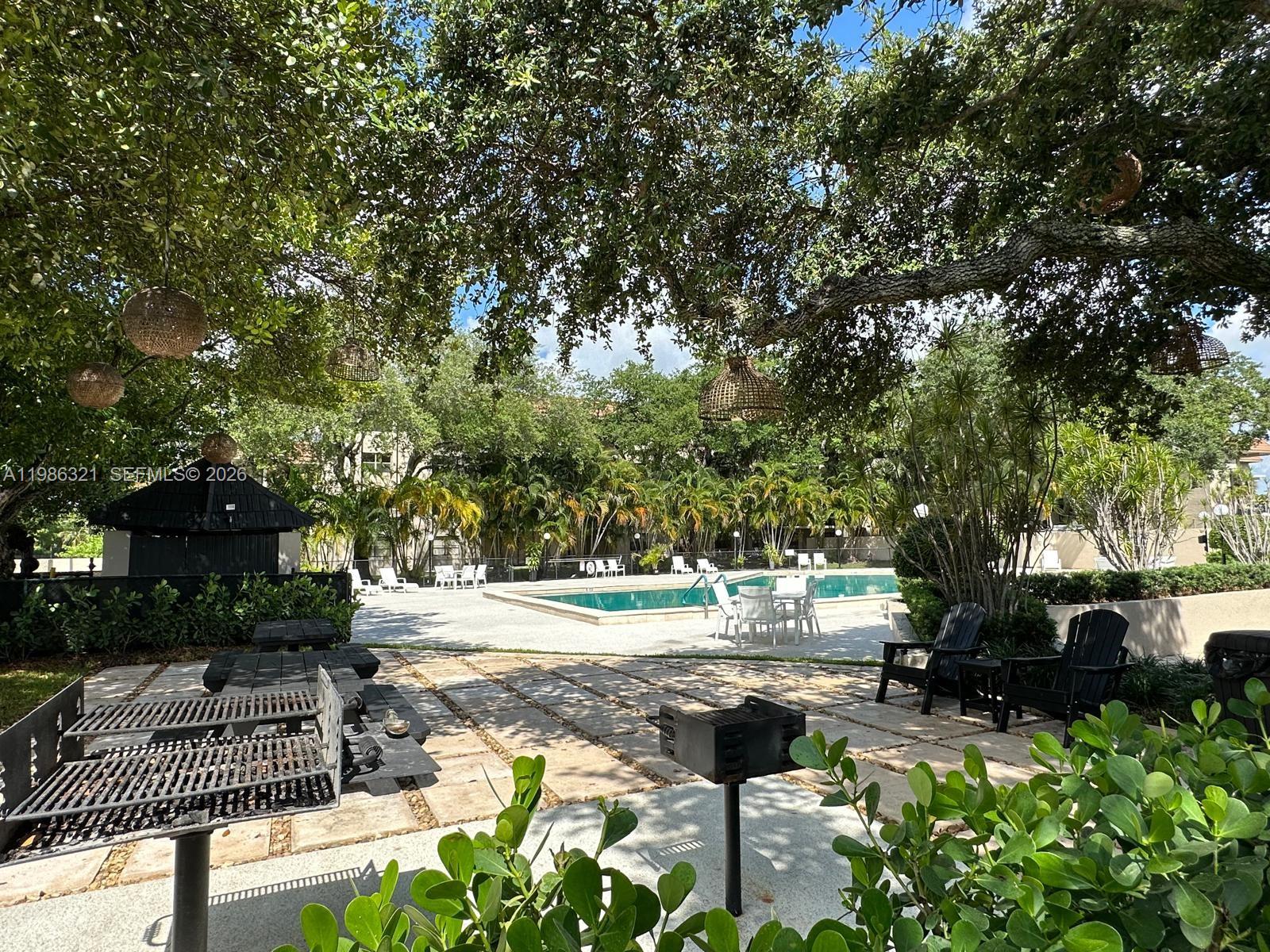 511 Ives Dairy Rd #301-6 Miami, FL 33179