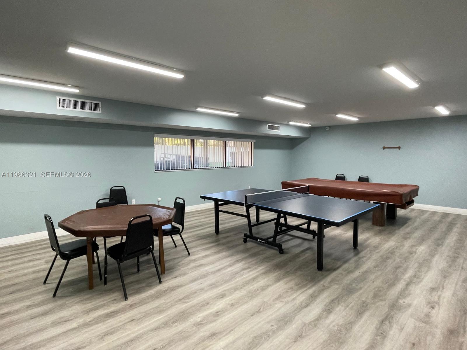 511 Ives Dairy Rd #301-6 Miami, FL 33179