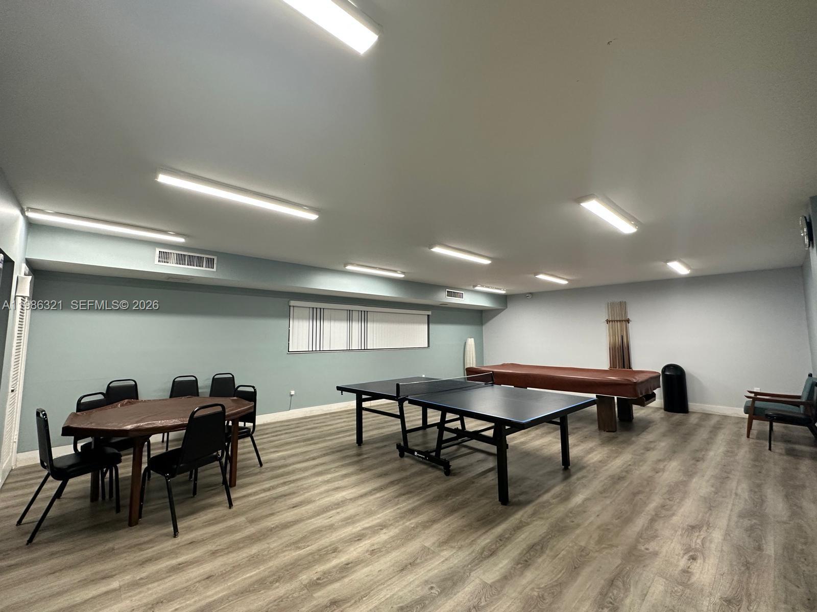 511 Ives Dairy Rd #301-6 Miami, FL 33179